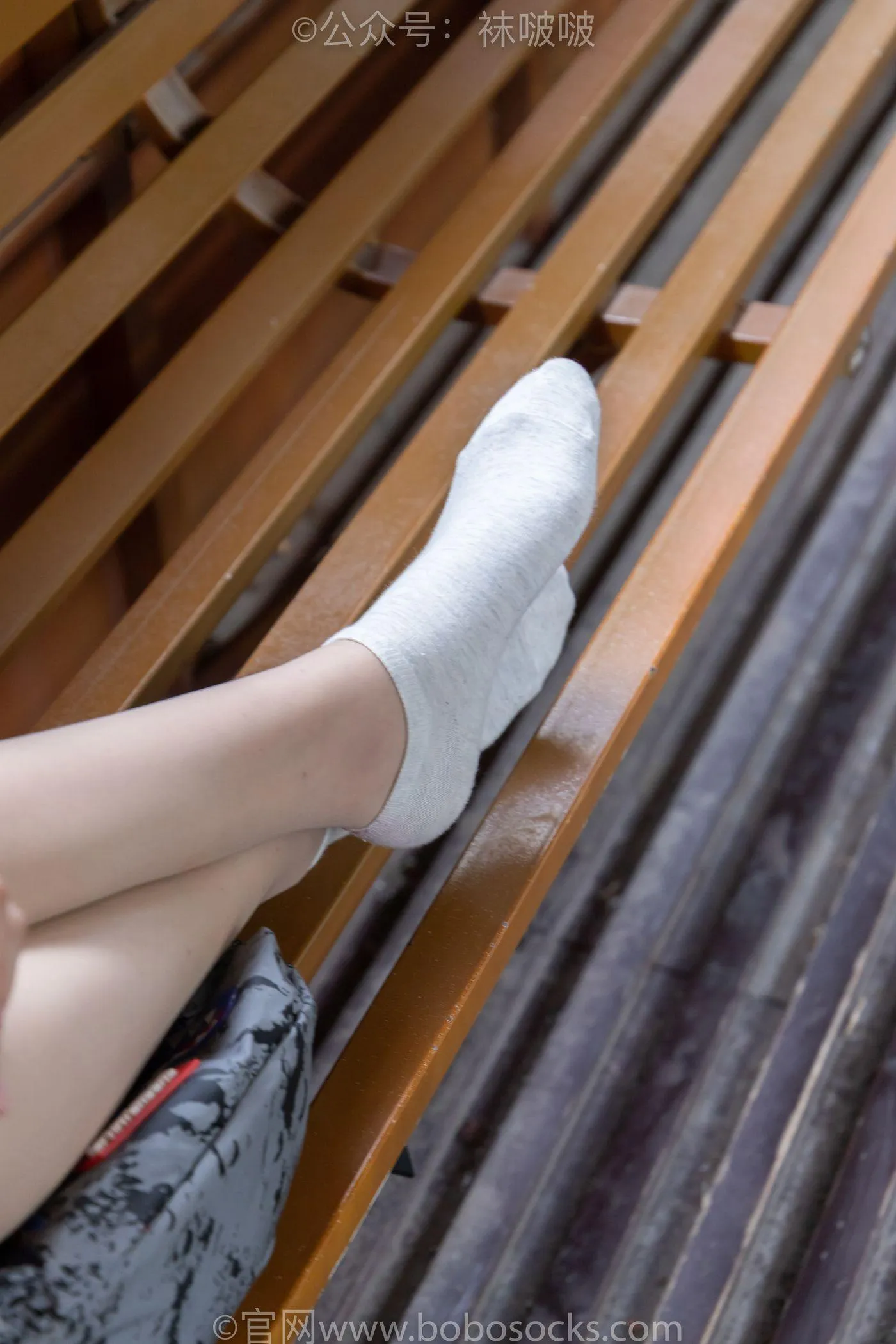 [BoBoSocks袜啵啵]NO.013 小甜豆-匡威帆布鞋、浅灰色短棉袜、肉丝 [132P]插图